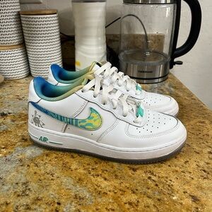 Nike Air Foce 1 size 5.5